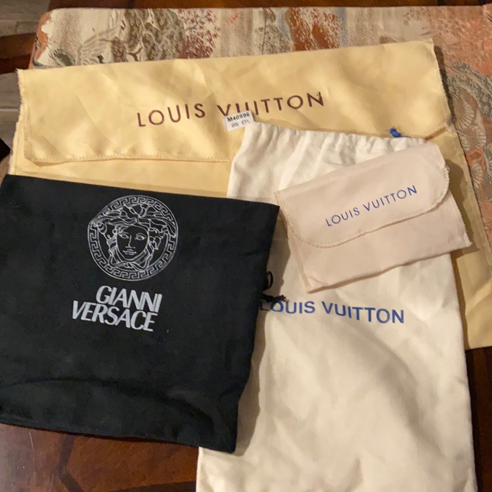 Different authentic dust bag